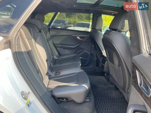 Белый Ауди Q8, объемом двигателя 3 л и пробегом 80 тыс. км за 63800 $, фото 28 на Automoto.ua