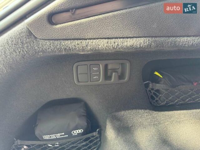 Белый Ауди Q8, объемом двигателя 3 л и пробегом 47 тыс. км за 68500 $, фото 18 на Automoto.ua