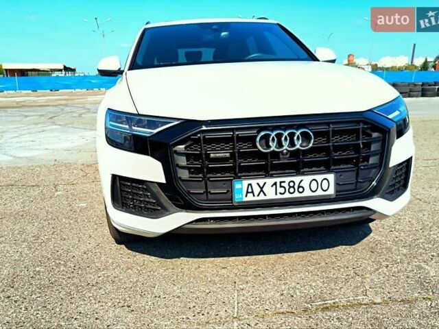 Білий Ауді Q8, об'ємом двигуна 3 л та пробігом 20 тис. км за 59000 $, фото 4 на Automoto.ua