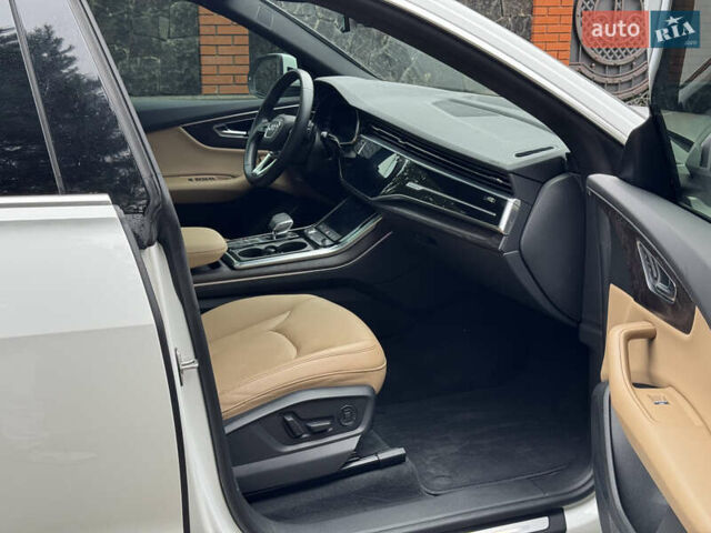 Ауді Q8 2021 у Києві на Automoto.ua Білий Ауді Q8, об'ємом двигуна 3 л та пробігом 102 тис. км за 57000 $, фото 49 на Automoto.ua