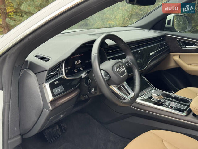 Ауді Q8 2021 у Києві на Automoto.ua Білий Ауді Q8, об'ємом двигуна 3 л та пробігом 102 тис. км за 57000 $, фото 29 на Automoto.ua