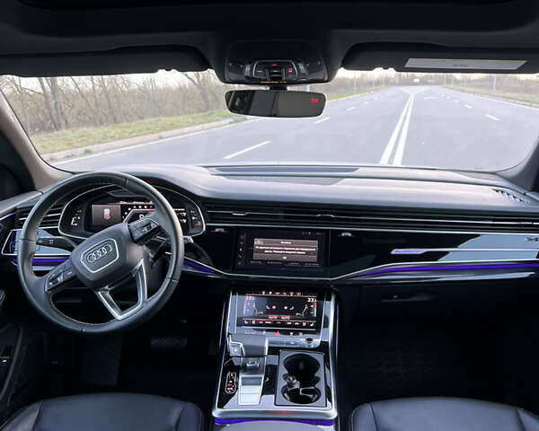 Белый Ауди Q8, объемом двигателя 3 л и пробегом 33 тыс. км за 67999 $, фото 50 на Automoto.ua