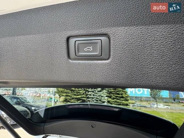 Белый Ауди Q8, объемом двигателя 3 л и пробегом 47 тыс. км за 68500 $, фото 15 на Automoto.ua