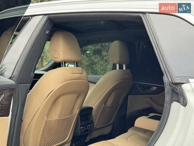 Ауді Q8 2021 у Києві на Automoto.ua Білий Ауді Q8, об'ємом двигуна 3 л та пробігом 102 тис. км за 57000 $, фото 45 на Automoto.ua