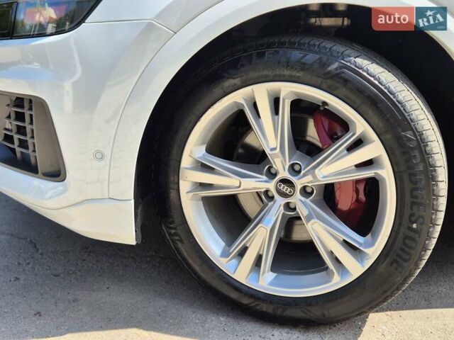 Белый Ауди Q8, объемом двигателя 3 л и пробегом 62 тыс. км за 59999 $, фото 6 на Automoto.ua