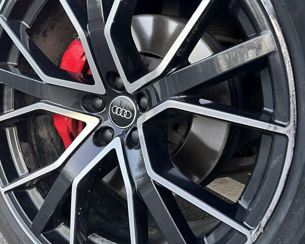 Белый Ауди Q8, объемом двигателя 3 л и пробегом 33 тыс. км за 67999 $, фото 32 на Automoto.ua