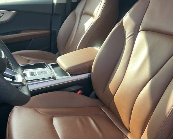 Белый Ауди Q8, объемом двигателя 2.97 л и пробегом 104 тыс. км за 57000 $, фото 4 на Automoto.ua