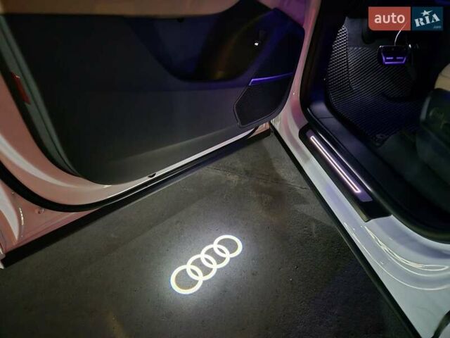 Белый Ауди Q8, объемом двигателя 3 л и пробегом 62 тыс. км за 59999 $, фото 80 на Automoto.ua