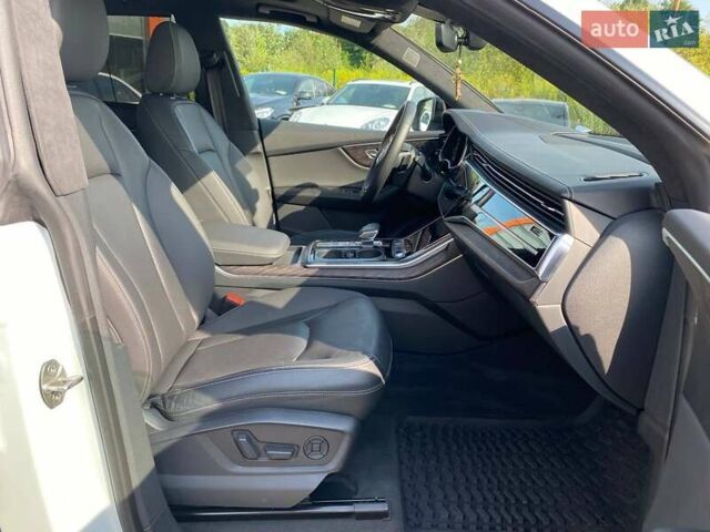 Белый Ауди Q8, объемом двигателя 3 л и пробегом 80 тыс. км за 63800 $, фото 30 на Automoto.ua