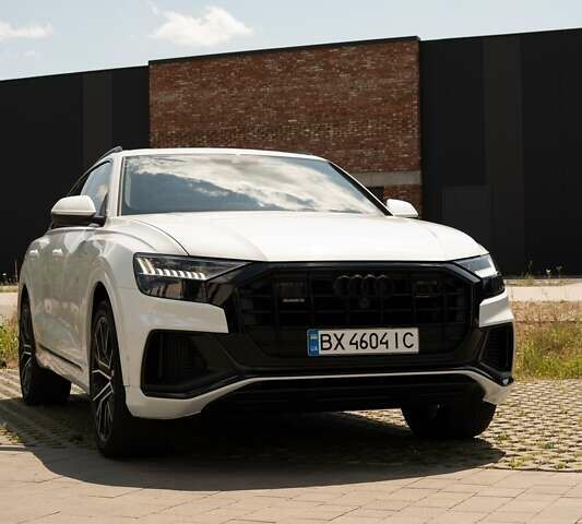 Белый Ауди Q8, объемом двигателя 3 л и пробегом 63 тыс. км за 69999 $, фото 2 на Automoto.ua