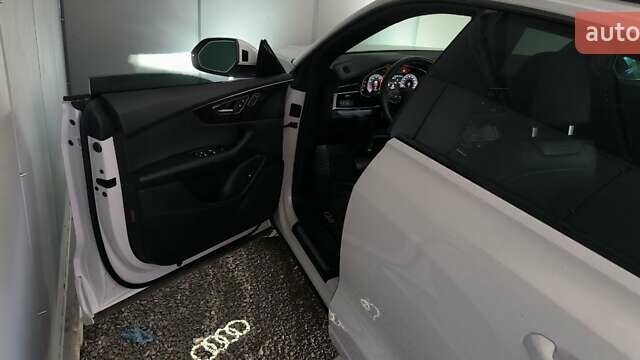 Білий Ауді Q8, об'ємом двигуна 3 л та пробігом 20 тис. км за 59000 $, фото 12 на Automoto.ua