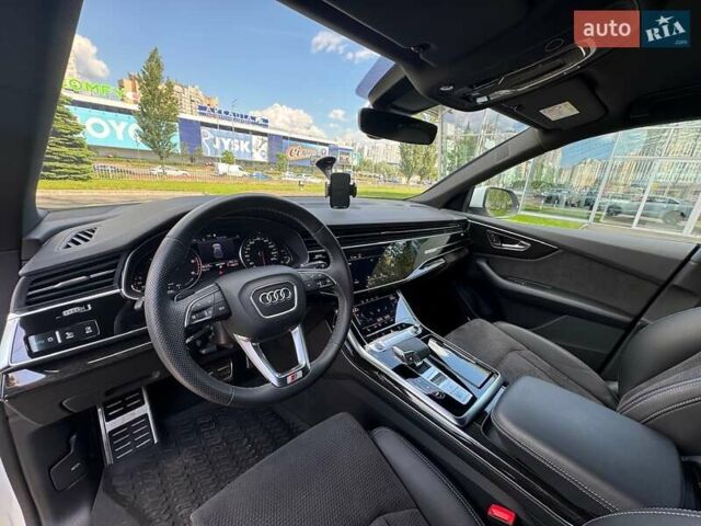 Белый Ауди Q8, объемом двигателя 3 л и пробегом 47 тыс. км за 68500 $, фото 33 на Automoto.ua