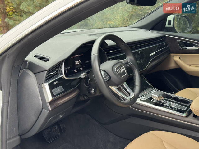 Ауді Q8 2021 у Києві на Automoto.ua Білий Ауді Q8, об'ємом двигуна 3 л та пробігом 102 тис. км за 57000 $, фото 30 на Automoto.ua