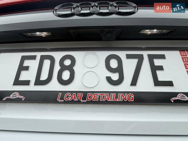 Білий Ауді Q8, об'ємом двигуна 2.97 л та пробігом 120 тис. км за 73900 $, фото 62 на Automoto.ua