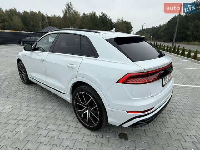Білий Ауді Q8, об'ємом двигуна 2.97 л та пробігом 120 тис. км за 73900 $, фото 27 на Automoto.ua