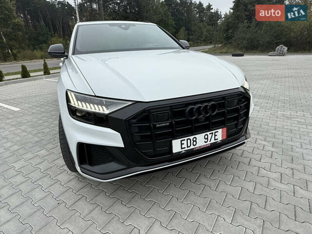Білий Ауді Q8, об'ємом двигуна 2.97 л та пробігом 120 тис. км за 73900 $, фото 7 на Automoto.ua