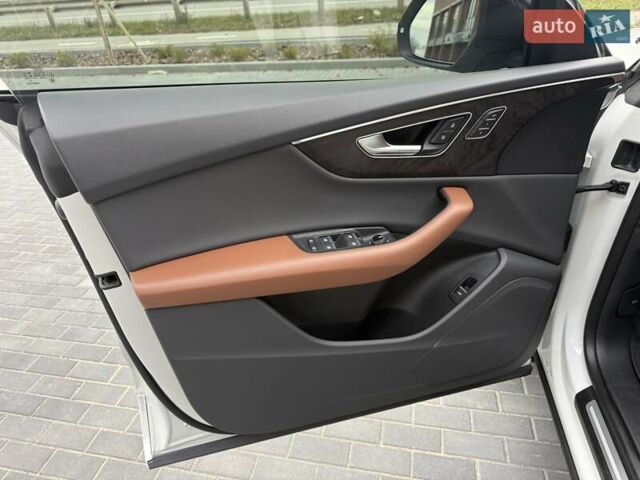 Белый Ауди Q8, объемом двигателя 3 л и пробегом 88 тыс. км за 56999 $, фото 21 на Automoto.ua