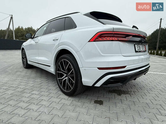 Білий Ауді Q8, об'ємом двигуна 2.97 л та пробігом 120 тис. км за 73900 $, фото 26 на Automoto.ua