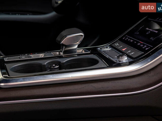 Белый Ауди Q8, объемом двигателя 3 л и пробегом 18 тыс. км за 58909 $, фото 26 на Automoto.ua