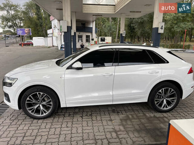 Белый Ауди Q8, объемом двигателя 3 л и пробегом 88 тыс. км за 84900 $, фото 2 на Automoto.ua