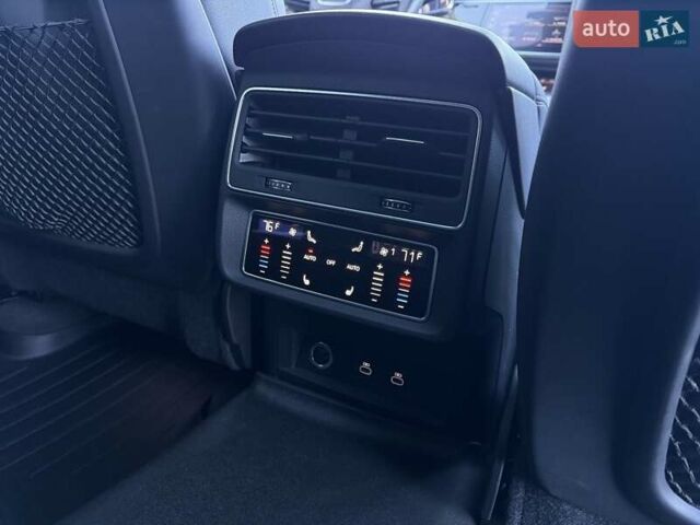 Белый Ауди Q8, объемом двигателя 3 л и пробегом 49 тыс. км за 35500 $, фото 11 на Automoto.ua