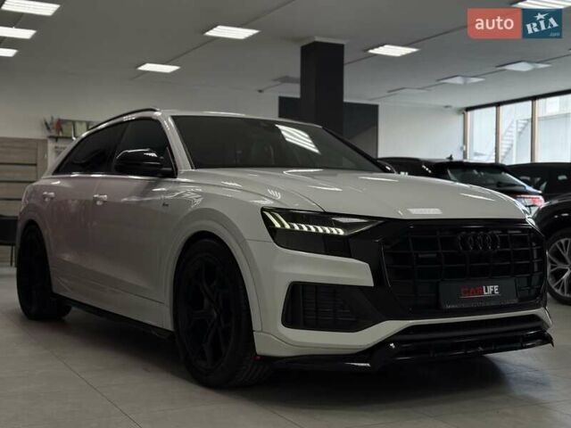 Белый Ауди Q8, объемом двигателя 2.97 л и пробегом 133 тыс. км за 65500 $, фото 13 на Automoto.ua