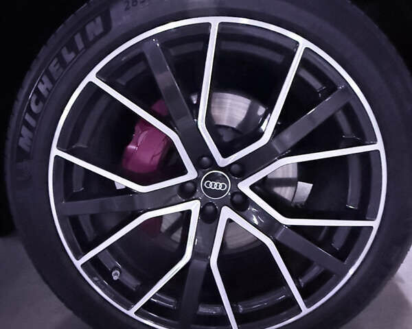 Белый Ауди Q8, объемом двигателя 3 л и пробегом 50 тыс. км за 70999 $, фото 16 на Automoto.ua