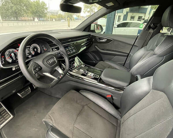 Белый Ауди Q8, объемом двигателя 3 л и пробегом 88 тыс. км за 84900 $, фото 11 на Automoto.ua