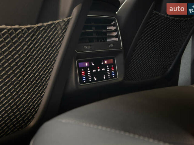 Белый Ауди Q8, объемом двигателя 3 л и пробегом 18 тыс. км за 58999 $, фото 30 на Automoto.ua