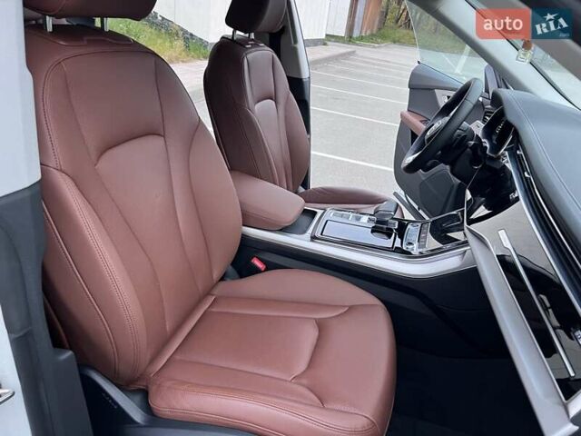 Ауди Q8 2023 в Киеве на Automoto.ua Белый Ауди Q8, объемом двигателя 2.97 л и пробегом 71 тыс. км за 75900 $, фото 54 на Automoto.ua
