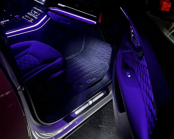 Белый Ауди Q8, объемом двигателя 3 л и пробегом 39 тыс. км за 73500 $, фото 23 на Automoto.ua