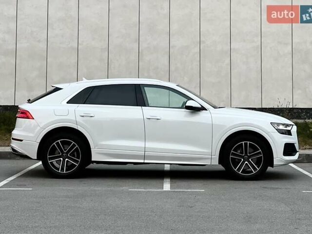 Ауди Q8 2023 в Киеве на Automoto.ua Белый Ауди Q8, объемом двигателя 2.97 л и пробегом 71 тыс. км за 75900 $, фото 27 на Automoto.ua
