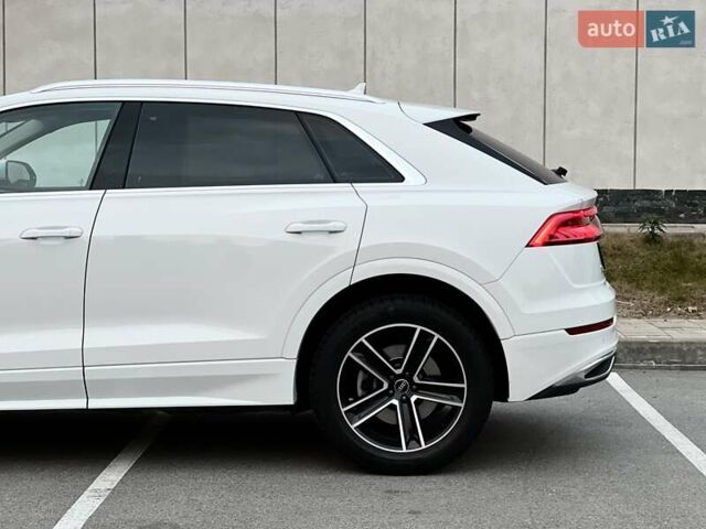 Ауди Q8 2023 в Киеве на Automoto.ua Белый Ауди Q8, объемом двигателя 2.97 л и пробегом 71 тыс. км за 75900 $, фото 11 на Automoto.ua