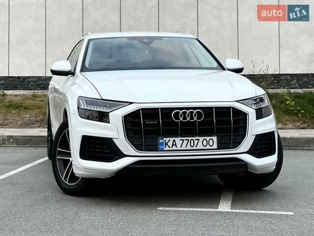 Ауди Q8 2023 в Киеве на Automoto.ua Белый Ауди Q8, объемом двигателя 2.97 л и пробегом 71 тыс. км за 75900 $, фото 35 на Automoto.ua