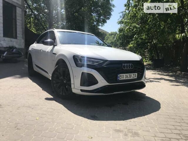 Білий Ауді Q8, об'ємом двигуна 0 л та пробігом 18 тис. км за 57500 $, фото 1 на Automoto.ua