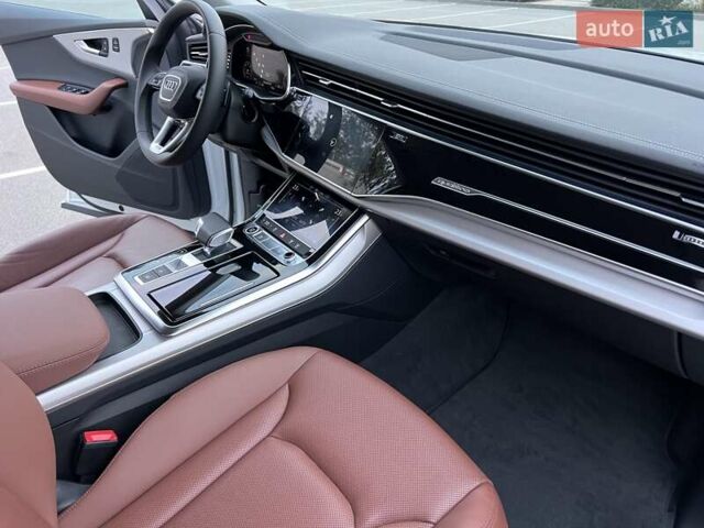 Ауди Q8 2023 в Киеве на Automoto.ua Белый Ауди Q8, объемом двигателя 2.97 л и пробегом 71 тыс. км за 75900 $, фото 55 на Automoto.ua
