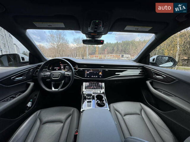 Белый Ауди Q8, объемом двигателя 2.97 л и пробегом 31 тыс. км за 73500 $, фото 47 на Automoto.ua