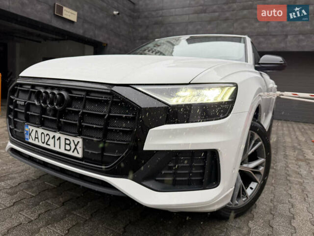 Білий Ауді Q8, об'ємом двигуна 2.97 л та пробігом 15 тис. км за 79900 $, фото 3 на Automoto.ua