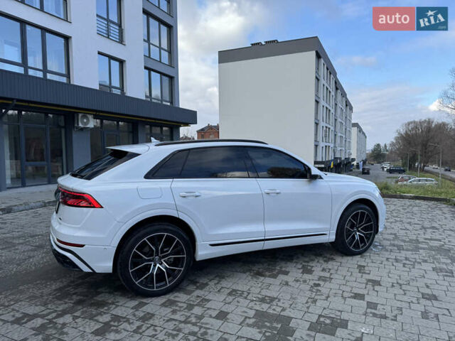 Белый Ауди Q8, объемом двигателя 2.97 л и пробегом 31 тыс. км за 73500 $, фото 3 на Automoto.ua