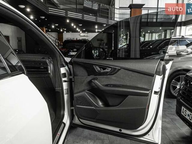 Белый Ауди Q8, объемом двигателя 2.97 л и пробегом 114 тыс. км за 74900 $, фото 40 на Automoto.ua