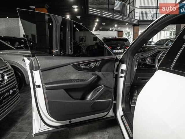 Белый Ауди Q8, объемом двигателя 2.97 л и пробегом 114 тыс. км за 74900 $, фото 51 на Automoto.ua