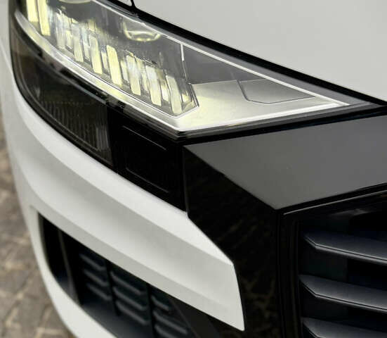 Білий Ауді Q8, об'ємом двигуна 2.97 л та пробігом 94 тис. км за 72500 $, фото 35 на Automoto.ua