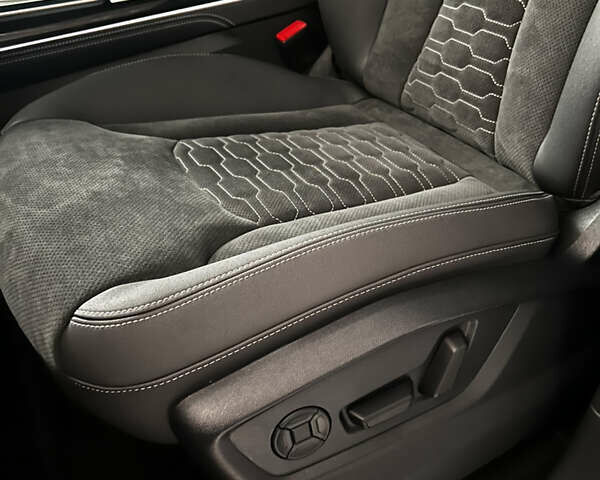 Белый Ауди Q8, объемом двигателя 3 л и пробегом 39 тыс. км за 73500 $, фото 16 на Automoto.ua