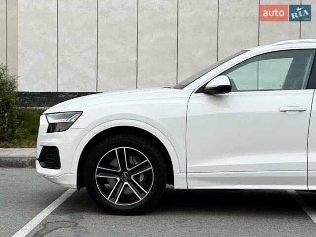 Ауди Q8 2023 в Киеве на Automoto.ua Белый Ауди Q8, объемом двигателя 2.97 л и пробегом 71 тыс. км за 75900 $, фото 10 на Automoto.ua