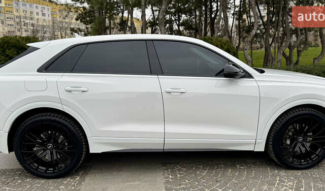 Білий Ауді Q8, об'ємом двигуна 2.97 л та пробігом 94 тис. км за 72500 $, фото 38 на Automoto.ua