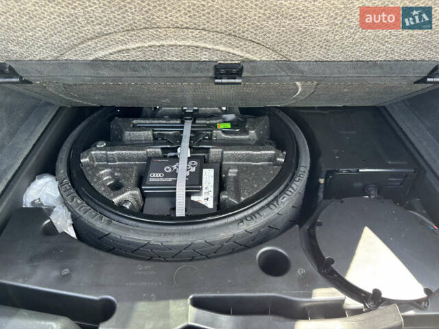 Білий Ауді Q8, об'ємом двигуна 3 л та пробігом 30 тис. км за 65000 $, фото 18 на Automoto.ua