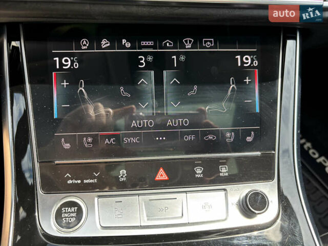 Білий Ауді Q8, об'ємом двигуна 3 л та пробігом 30 тис. км за 65000 $, фото 29 на Automoto.ua