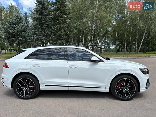 Білий Ауді Q8, об'ємом двигуна 3 л та пробігом 30 тис. км за 65000 $, фото 5 на Automoto.ua