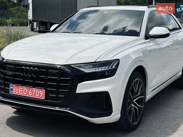 Білий Ауді Q8, об'ємом двигуна 3 л та пробігом 30 тис. км за 65000 $, фото 2 на Automoto.ua