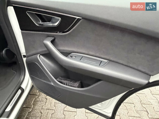 Білий Ауді Q8, об'ємом двигуна 2.97 л та пробігом 15 тис. км за 79900 $, фото 75 на Automoto.ua